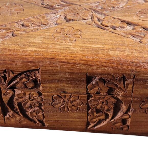 Vintage Hand Carved Rosewood Floral Trinket Box Blue Felt Lined 6x4 Rustic Decor - Picture 7 of 8